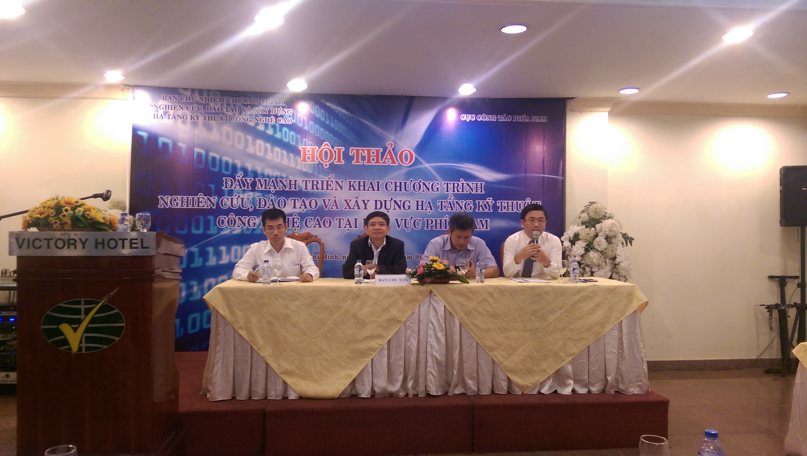 Hội thảo “Đẩy mạnh triển khai chương trình nghiên cứu, đào tạo và xây dựng hạ tầng kỹ thuật công nghệ cao tại khu vực phía Nam”