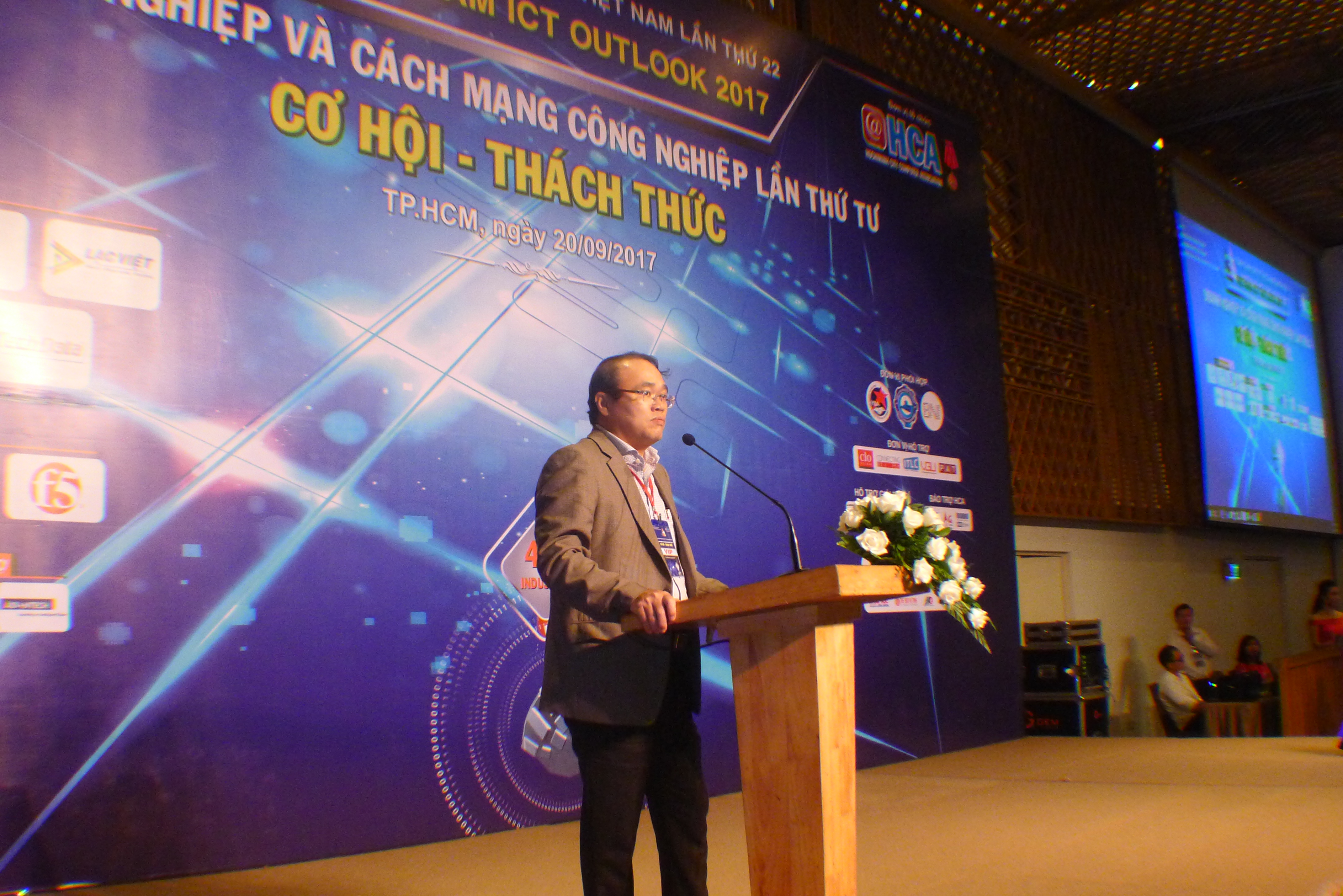 Doanh nghiệp và cách mạng công nghiệp lần thứ 4: Cơ hội - Thách thức